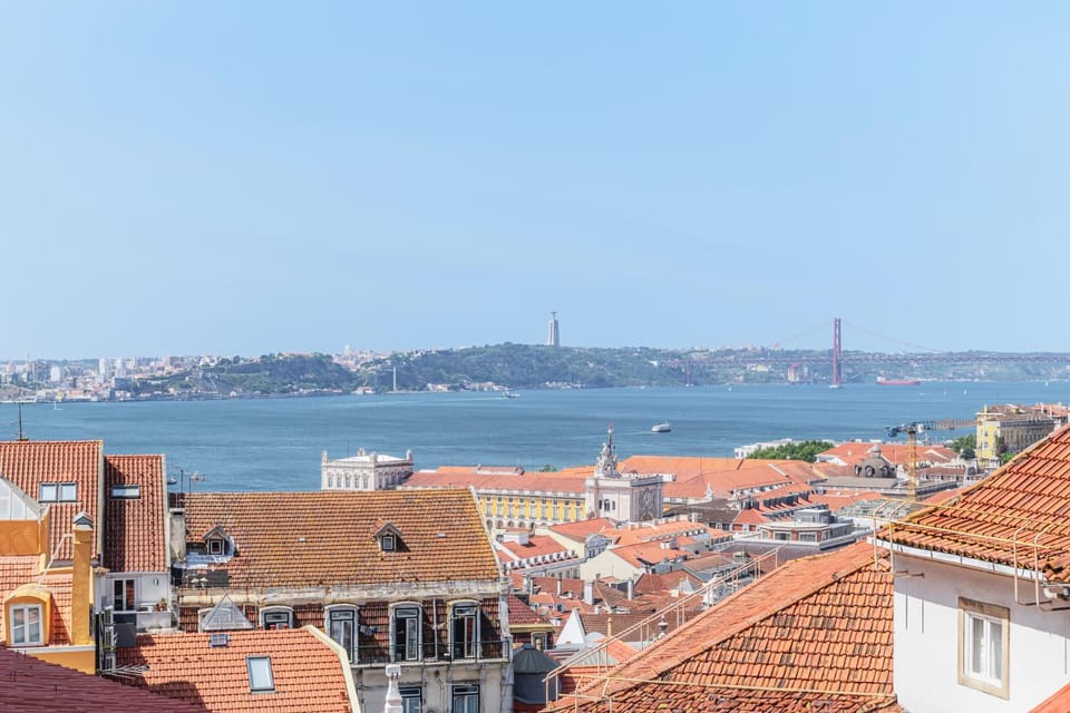 Tagus Views - 2BR Alfama Castle - Historic Gem Apartment in Lisbon