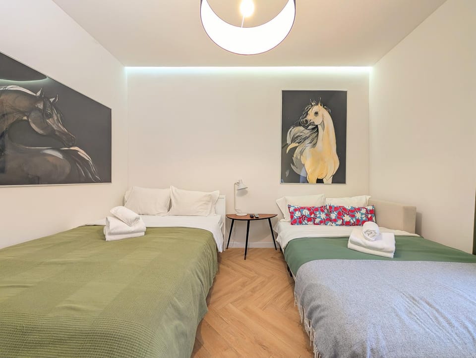 Bed, Decorative detail, Seating area, Bedroom, towels