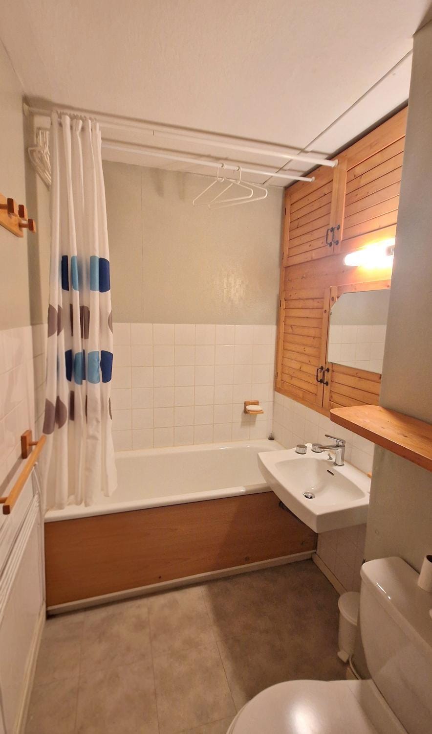 Toilet, Bathroom, Bath, towels