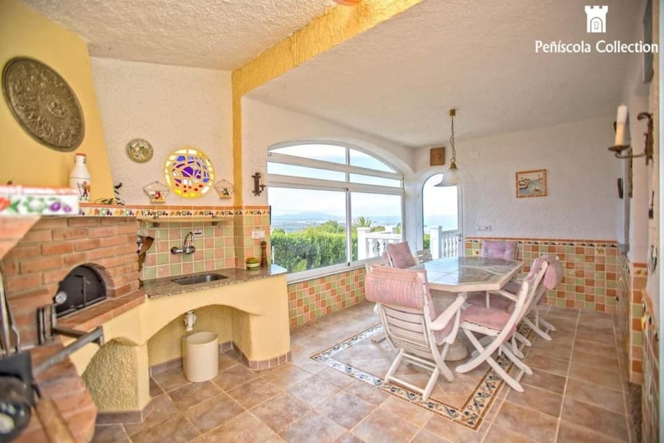 The Deck - Chic Holiday Retreat with Pool and Sea Views Villa in Peniscola