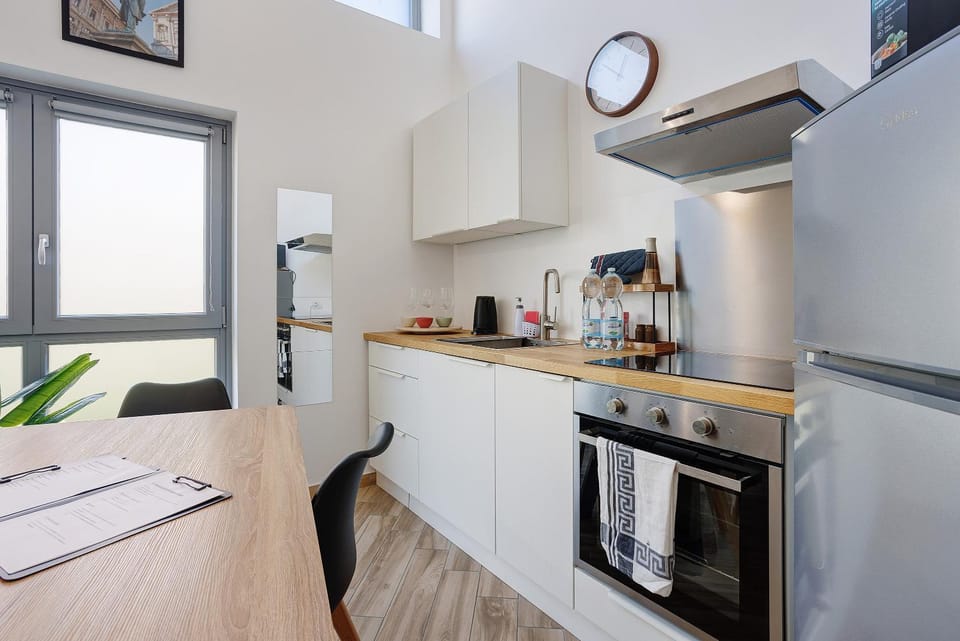 Kitchen or kitchenette, Living room