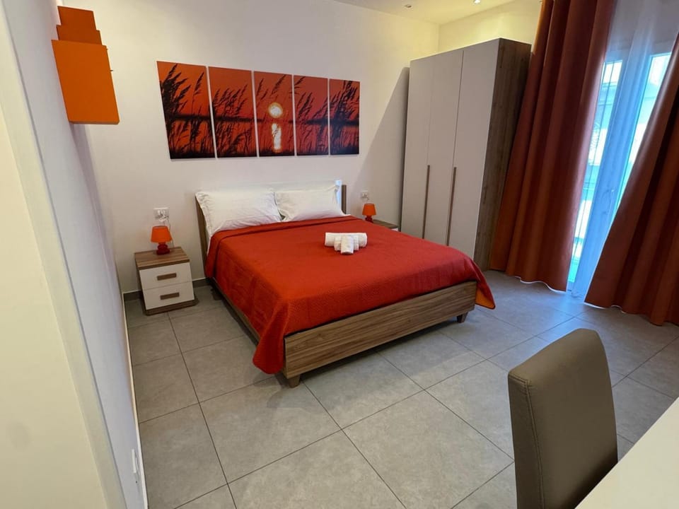 Bed, Bedroom, towels, wardrobe
