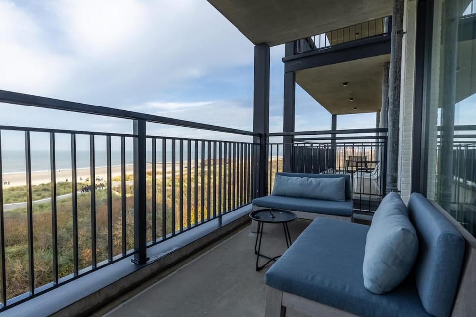 The View, full sea view 5th floor Apartment in Zeeland, Netherlands