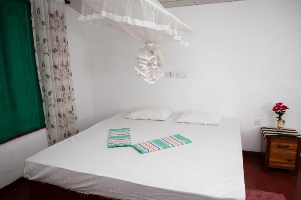 Silver Wave Beach Villa Bed and Breakfast in Tangalle