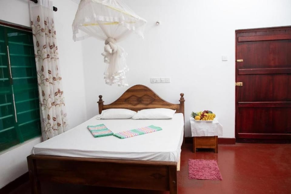 Silver Wave Beach Villa Bed and Breakfast in Tangalle