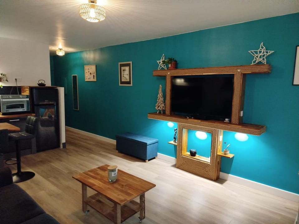 Communal lounge/ TV room, TV and multimedia