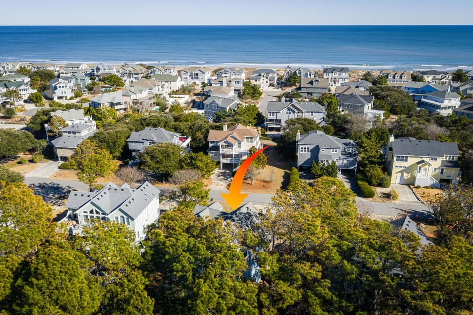 Rush to the Sea House in Corolla