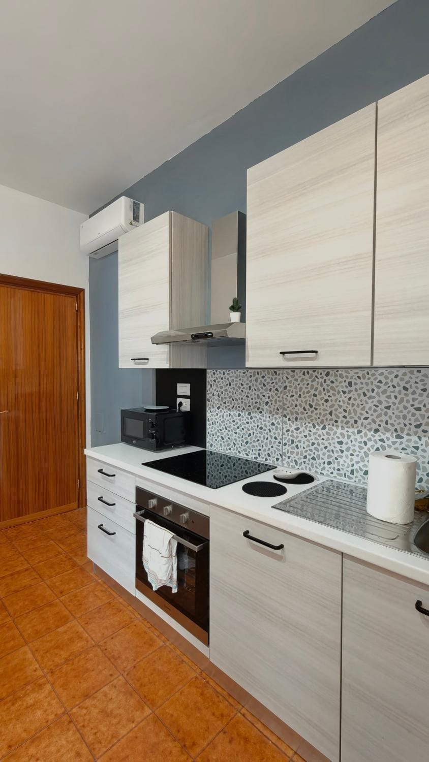 Kitchen or kitchenette, dishwasher, microwave, oven, pet friendly, stove
