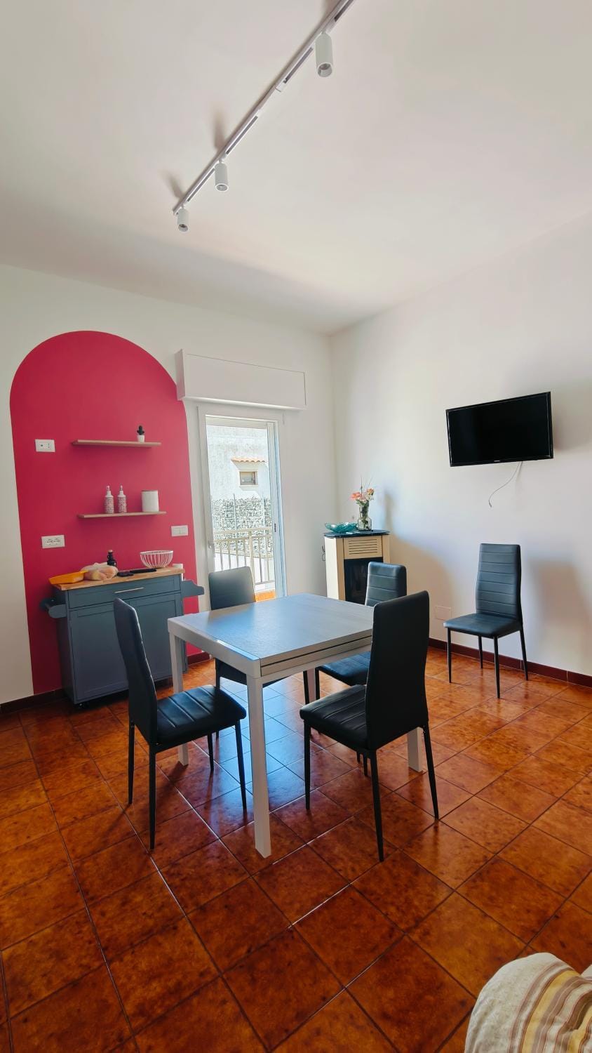 TV and multimedia, Kitchen or kitchenette, Dining area