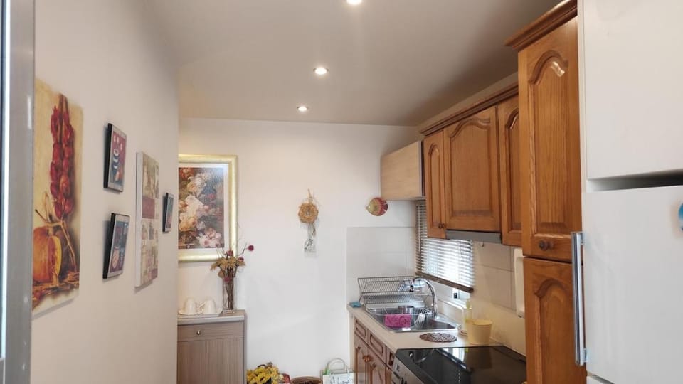 Studio Giannis, a breath away from Athens! Apartment in Peloponnese Region