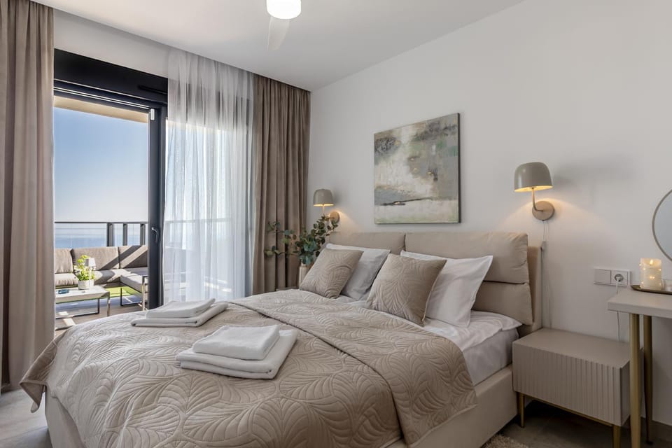 Bed, Natural landscape, Bedroom, Sea view, towels