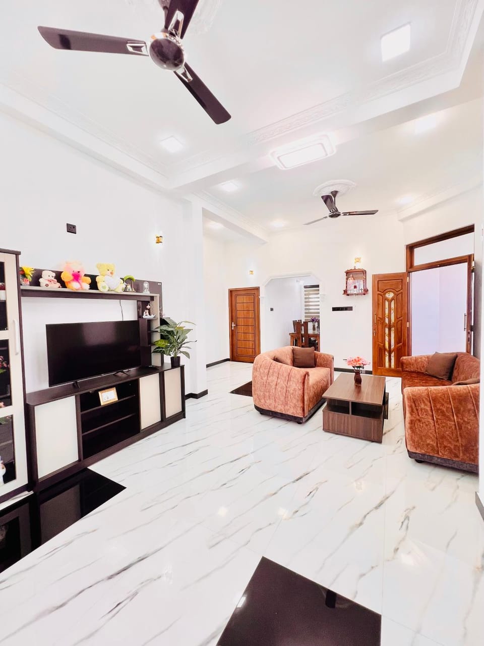 Communal lounge/ TV room, Living room, Seating area