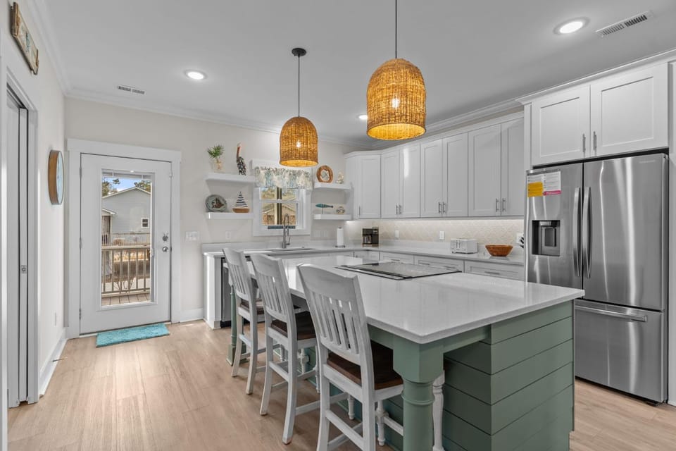 A Swell Life House in Oak Island