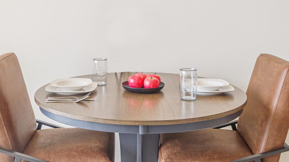 Dining area, Food