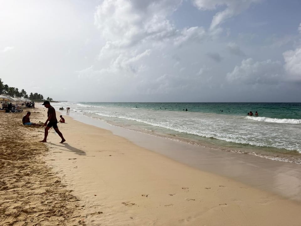 STEPS TO THE BEACH 2 Stunning condo 4 min walk to Bibijagua Beach and Catamarans Apartment in Punta Cana