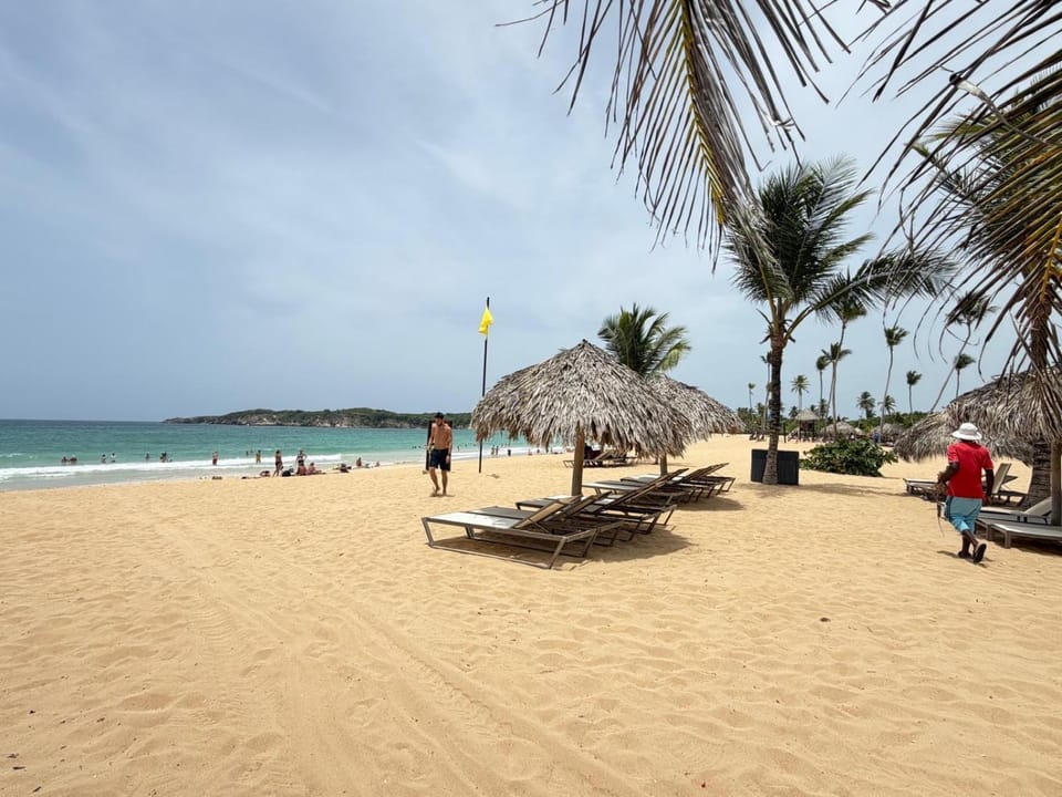 STEPS TO THE BEACH 2 Stunning condo 4 min walk to Bibijagua Beach and Catamarans Apartment in Punta Cana