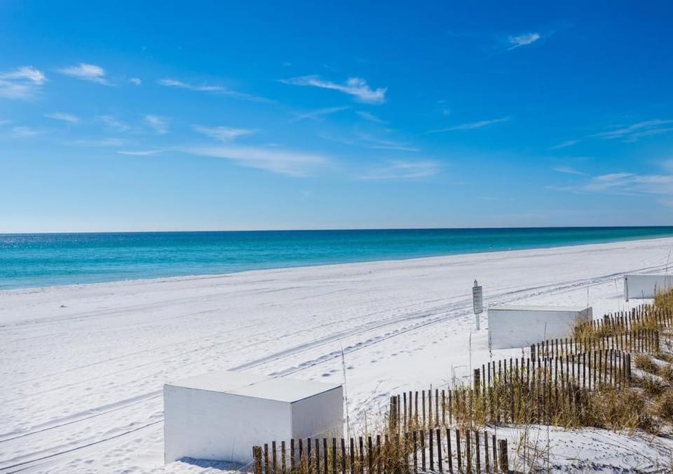 Alerio E104 House in Miramar Beach