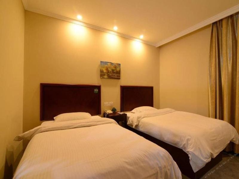 GreenTree Inn JiangSu ZhenJiang DingMao Industrial Park WoDe Square Express Hotel Hotel in Jiangsu