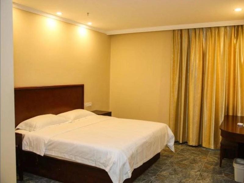 GreenTree Inn JiangSu ZhenJiang DingMao Industrial Park WoDe Square Express Hotel Hotel in Jiangsu