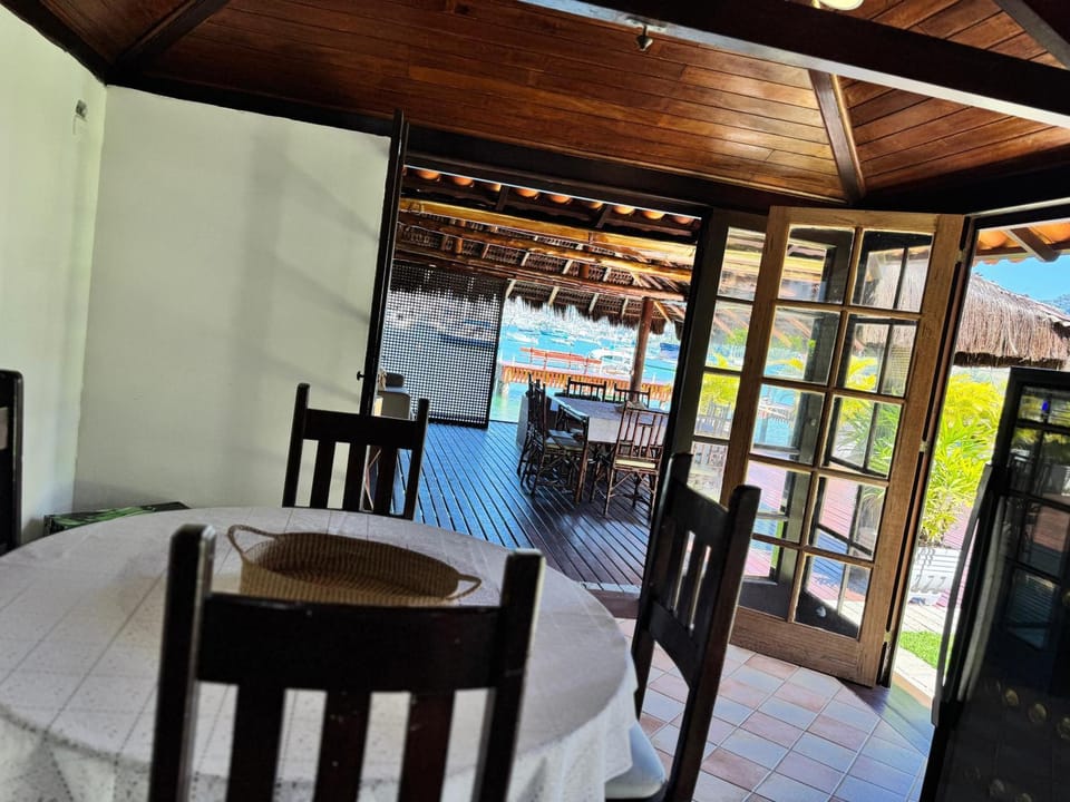 Casa do Abrahão House in Angra dos Reis