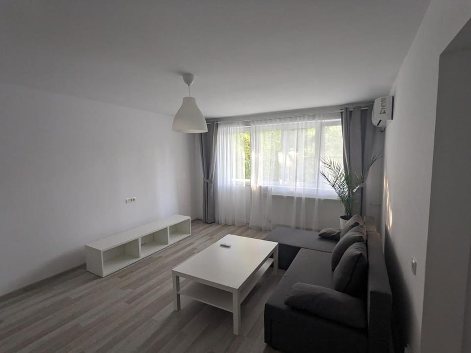 Cozy Apartment Afi Family and Friends Self Check-In Apartment in Bucharest