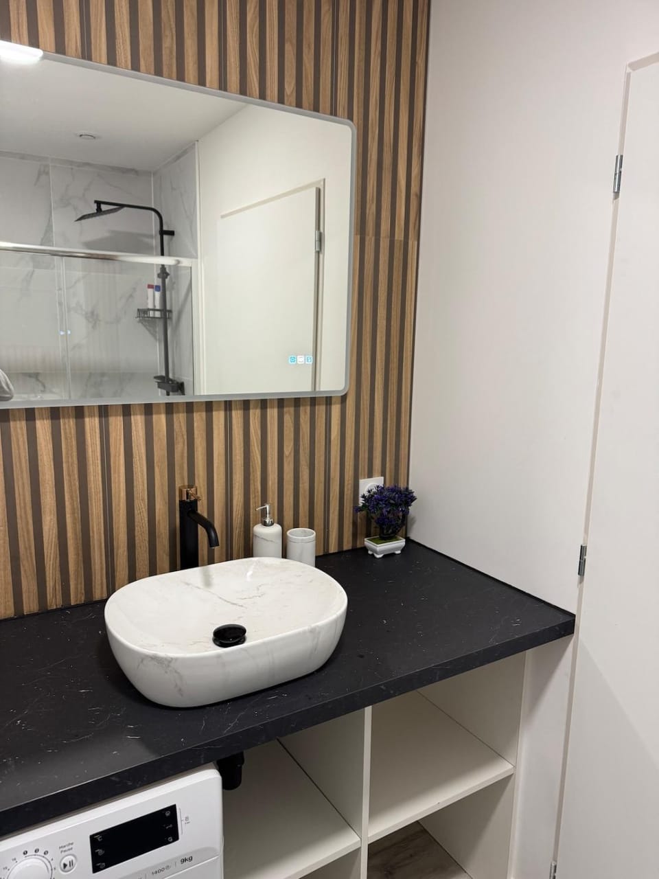 La Suite Mirebalaise Apartment in Poitiers