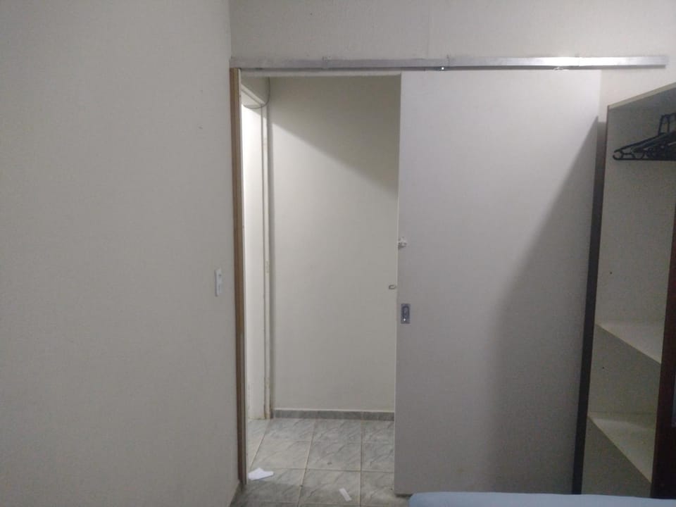 Quarto de casal econômico Vacation rental in State of Goiás