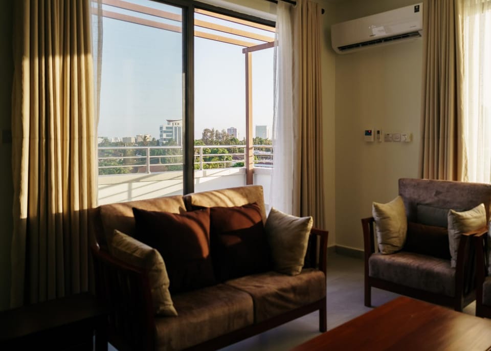 Bedroom, City view