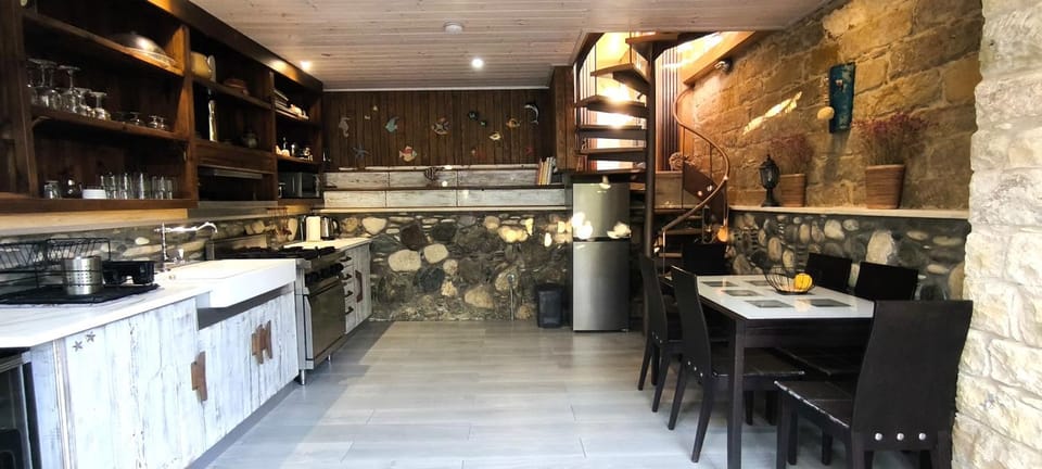 The Zephyr House -2- Chalet in Limassol District