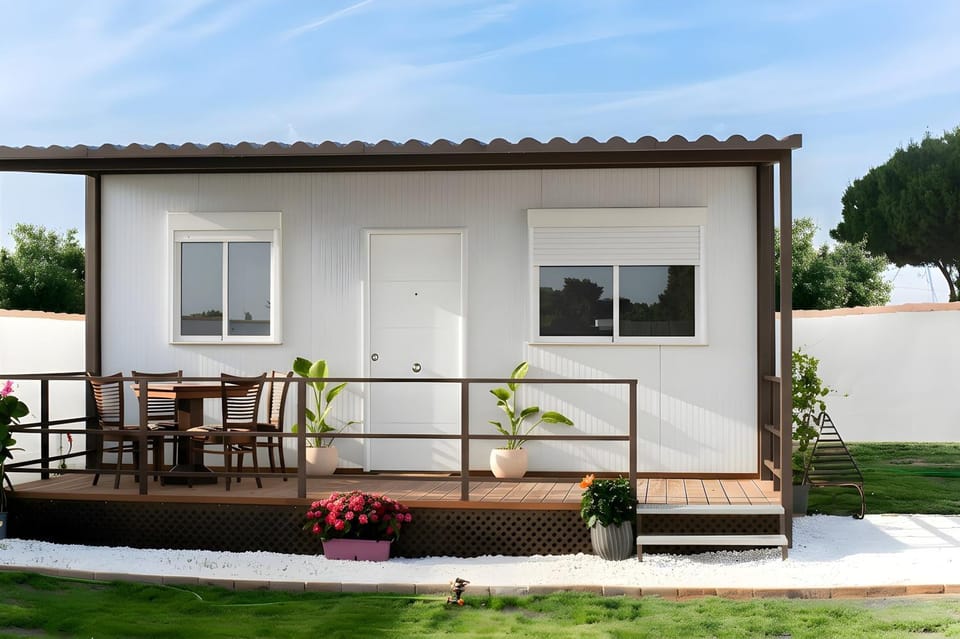 Casa con jardin y piscina con horario privada WiFi y aire acondicionado Apartment in Chiclana de la Frontera