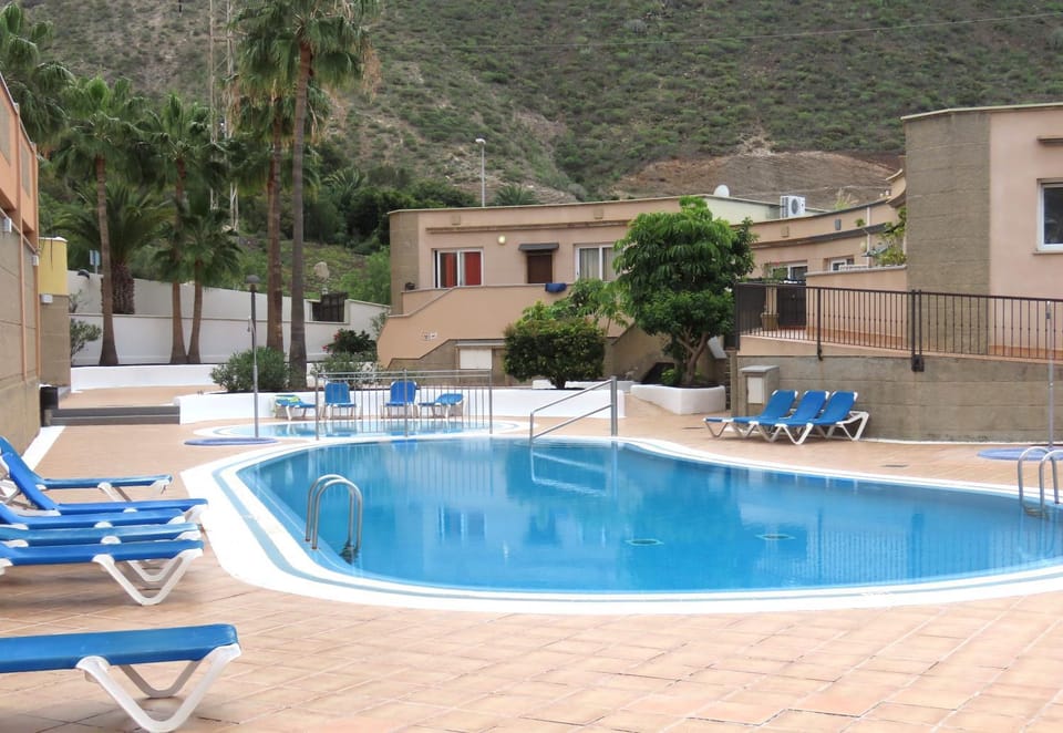 Day, Mountain view, Pool view, Swimming pool, sunbed