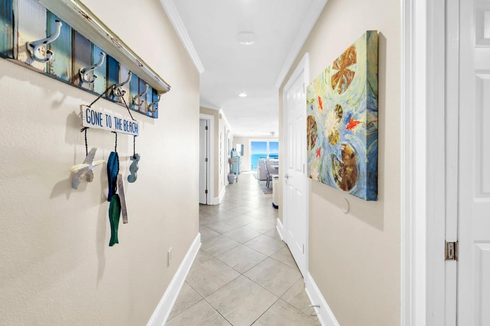 Gulf Front-Amazing Views! Close to Dining & Shopping Crystal Dunes 404 House in Destin