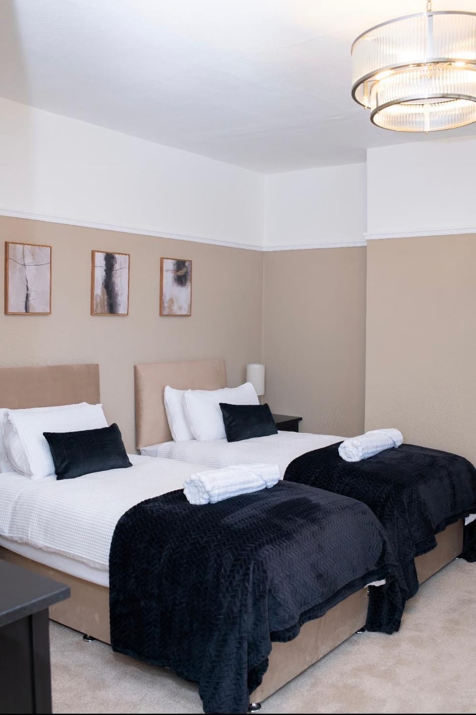 2 Bedroom Contractor House - Sleeps 4 - Free Parking ST6 House in Stoke-on-Trent