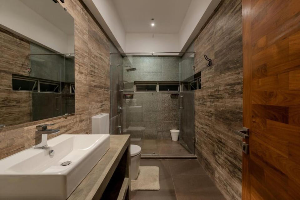 Colombo Airport Transit Boutique Villa by Celestial Ceylon Villa in Western Province