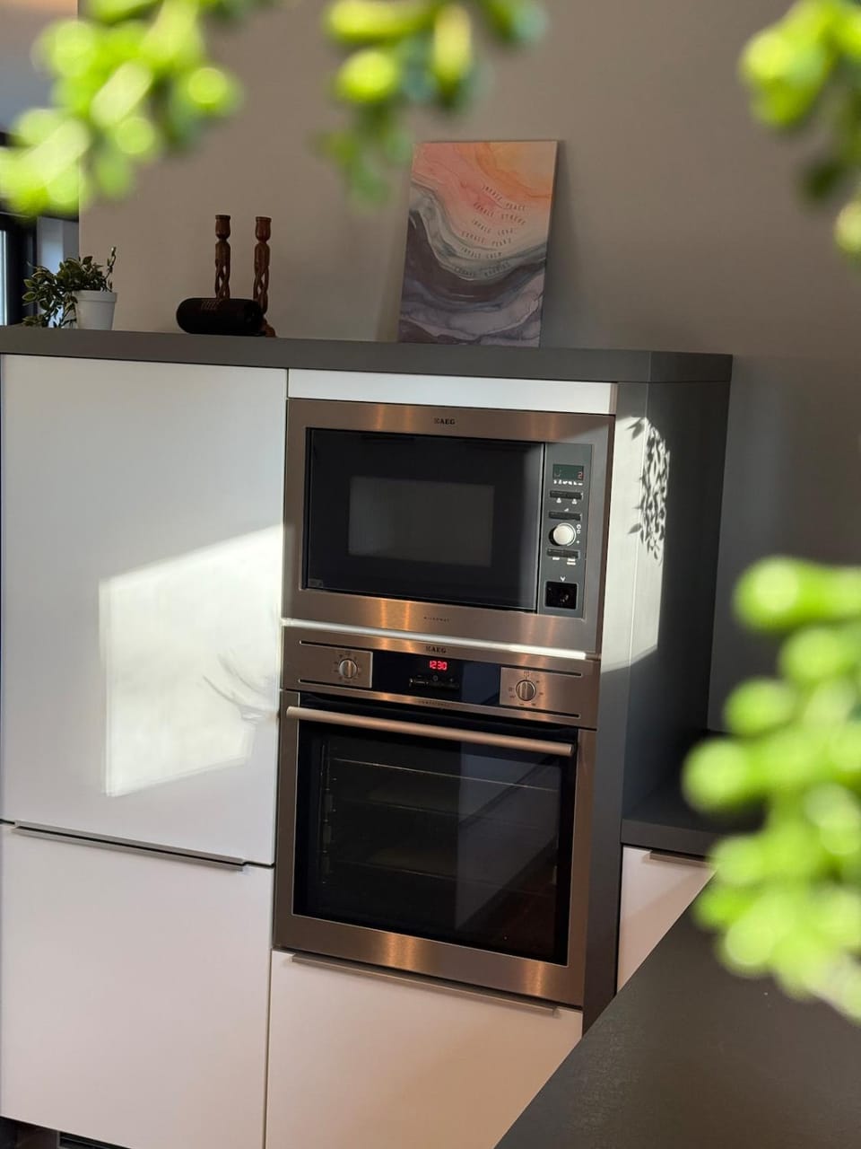 Kitchen or kitchenette, oven