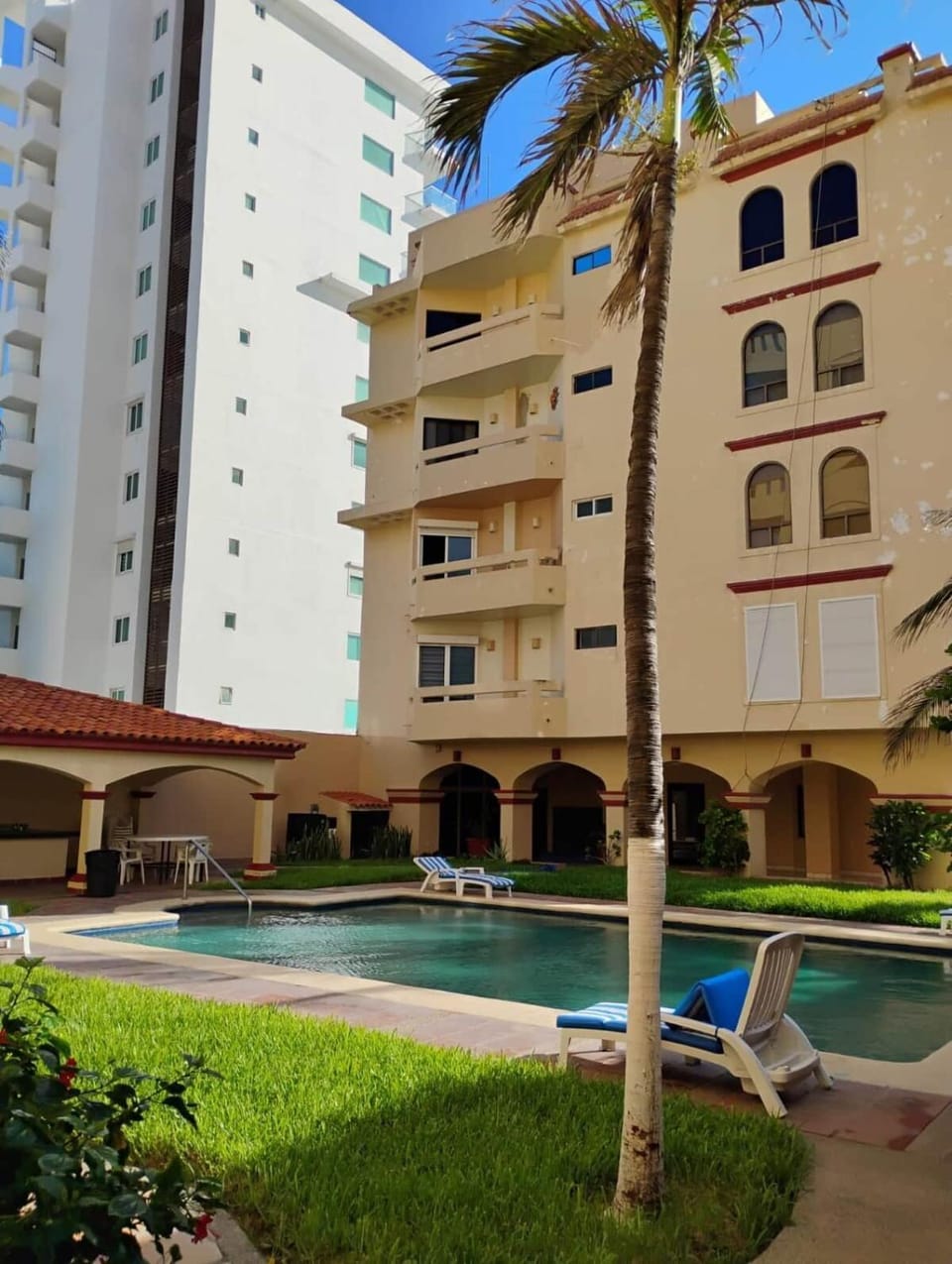 Comfortable apartment, right on the seafront Apartment in Mazatlan