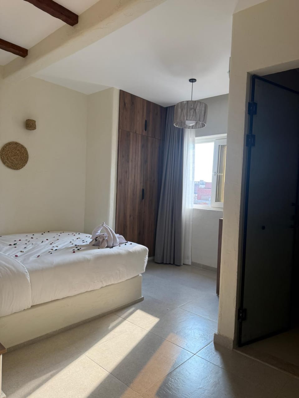 Bed, Photo of the whole room, Bedroom, wardrobe