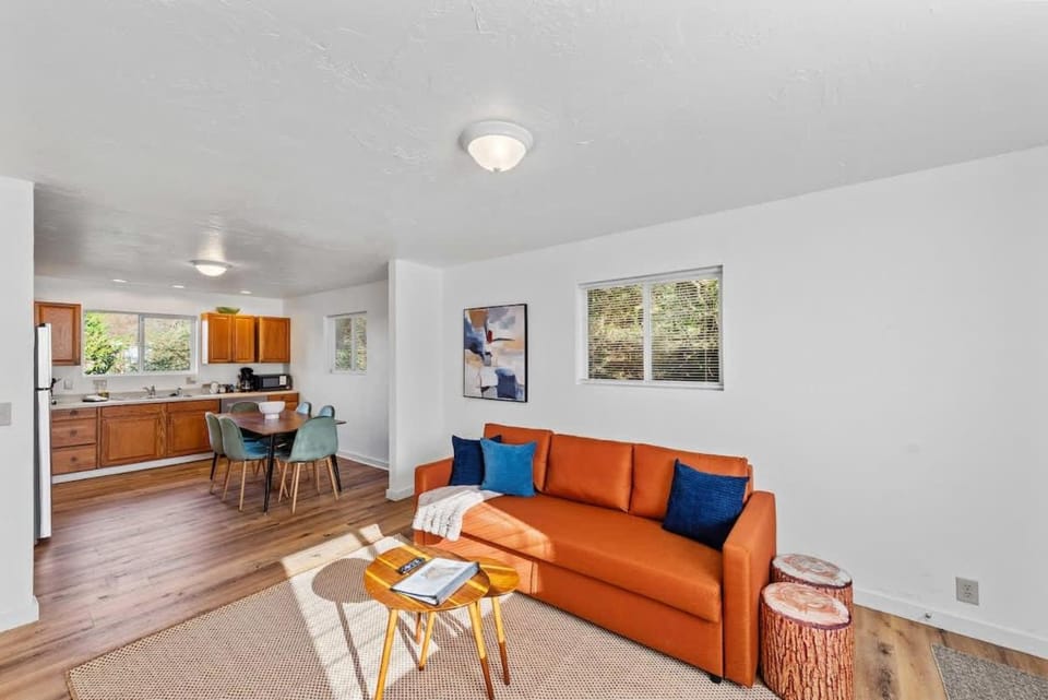 #StayinMyDistrict Starfish Coastal Getaway Apartment in Port Orford