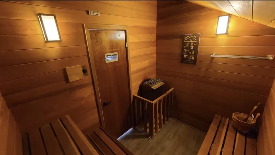 Aspen View Lodge 3 bed 2 bath, Sauna, Washer Dryer, Mtn Views Apartment in Brian Head