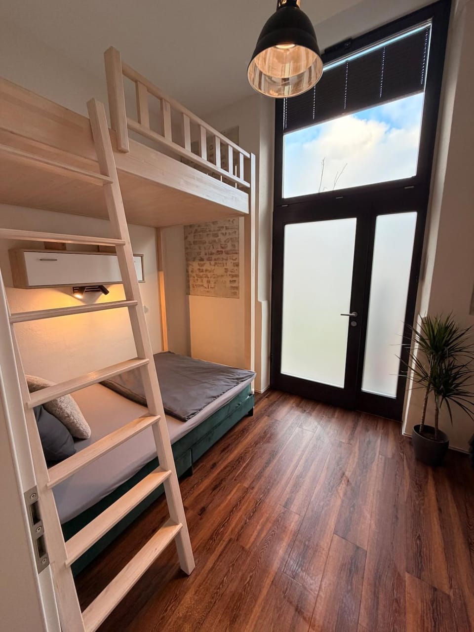 Bed, Photo of the whole room, Bedroom, bunk bed
