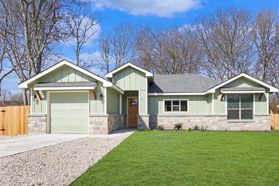 The Tipsy Twins - Entire Property House in Canyon Lake