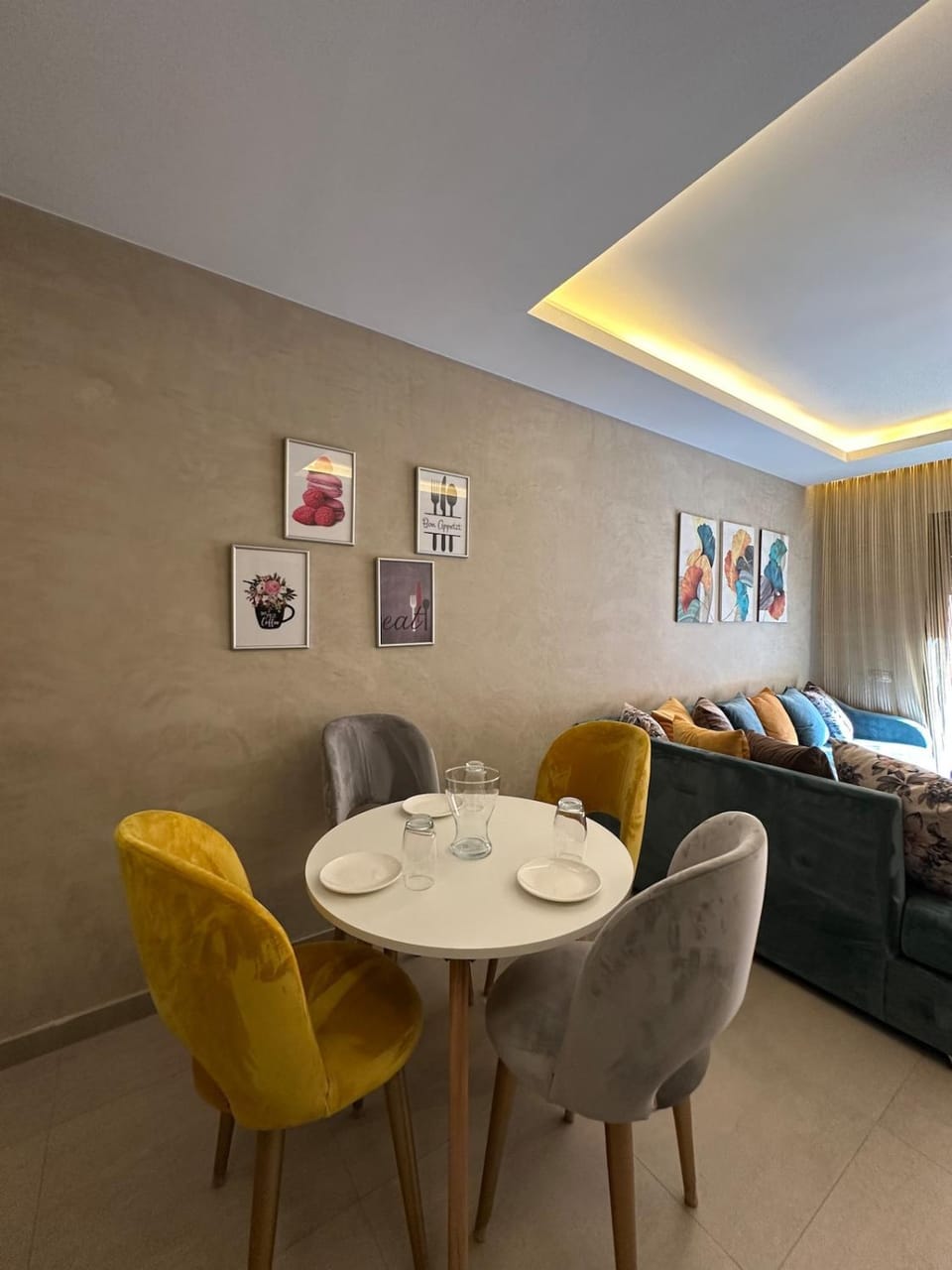 Guéliz 5 min away - Quiet - Pool & Parking Apartment in Marrakesh