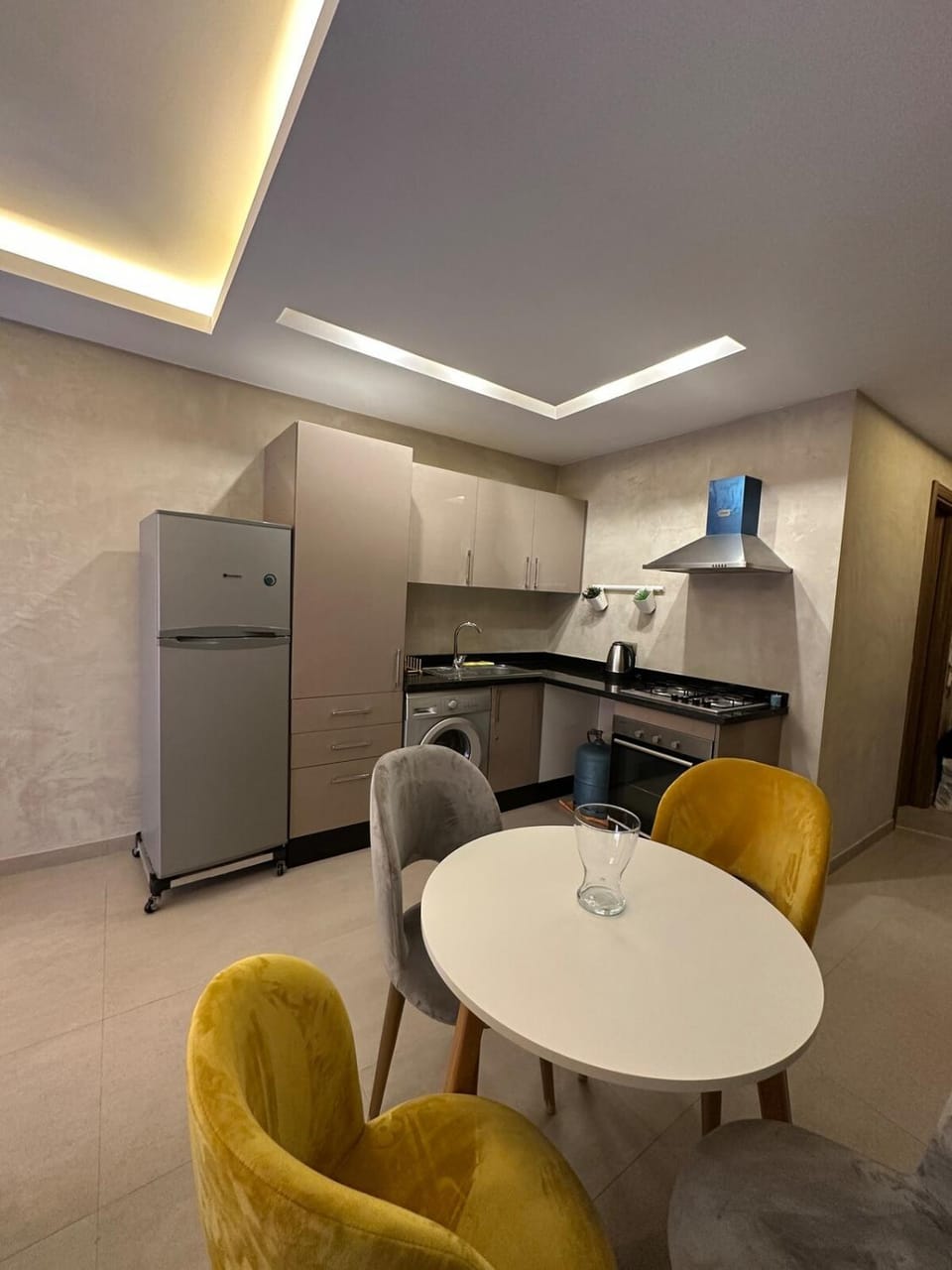 Guéliz 5 min away - Quiet - Pool & Parking Apartment in Marrakesh