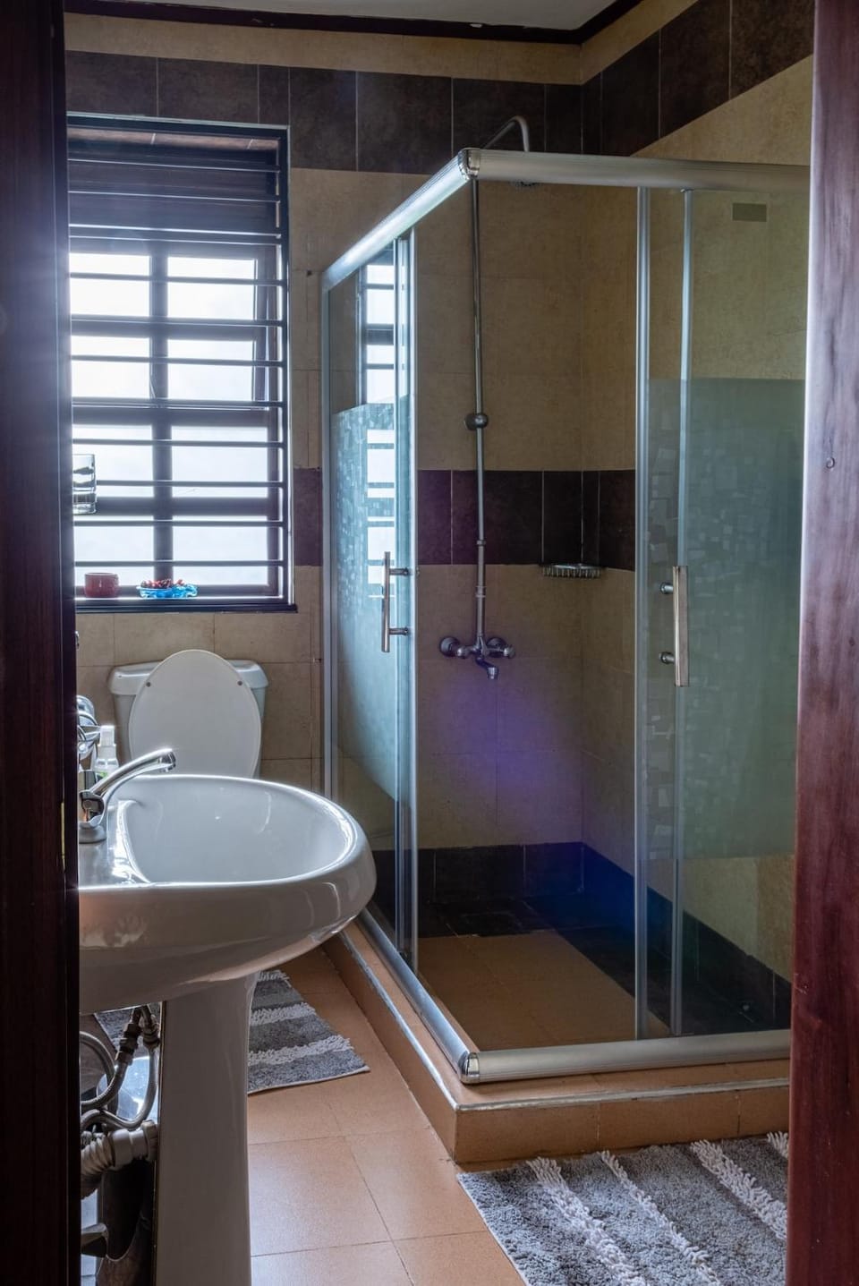 Splendid Home, Munyonyo Villa in Kampala