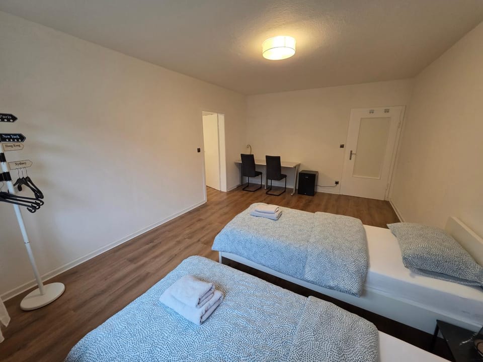 Doppelzimmer für bis zu 4 Personen - 3 OG Vacation rental in Duisburg