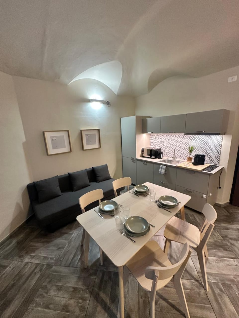 Kitchen or kitchenette, Living room, Photo of the whole room, Seating area, Dining area