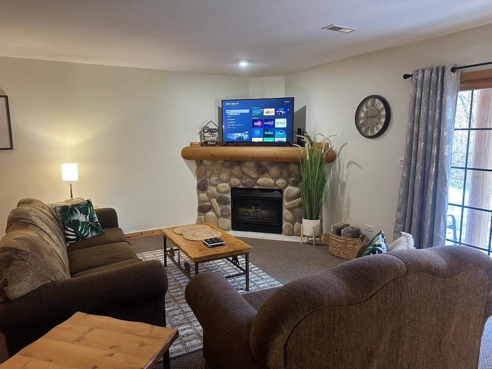 Your Starved Rock Gateway Awaits! House in Deer Park Township