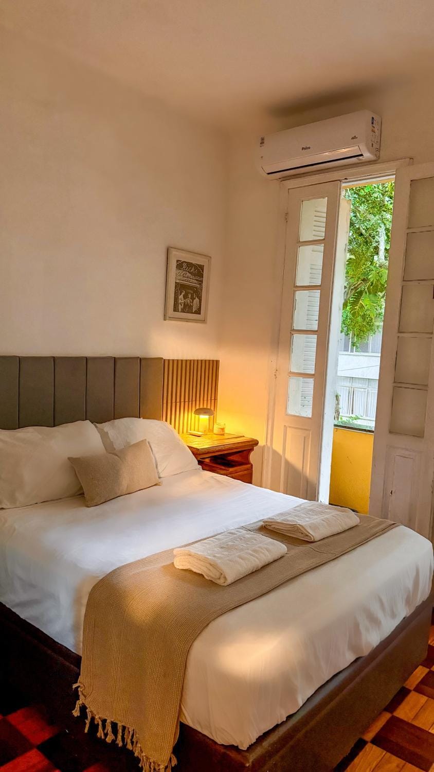 Ipanema Boutique Apartment - 1 block from Beach Prime Location Apartment in Rio de Janeiro