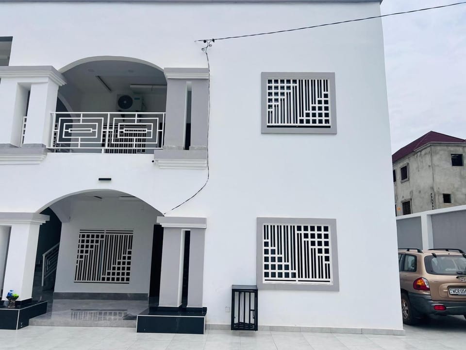 Chippo and Mams Apartment in Senegal