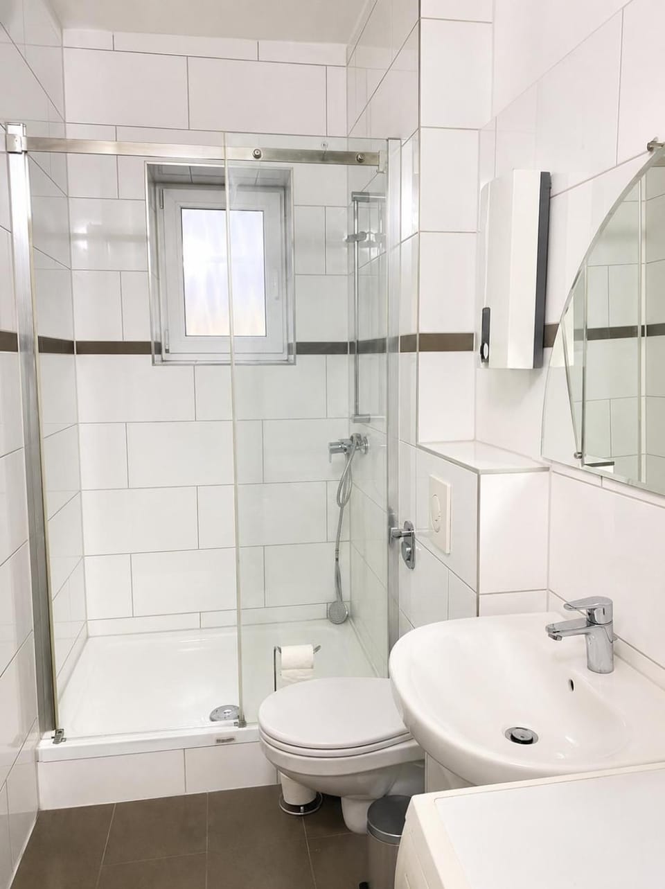 Shower, Toilet, Bathroom, washing machine